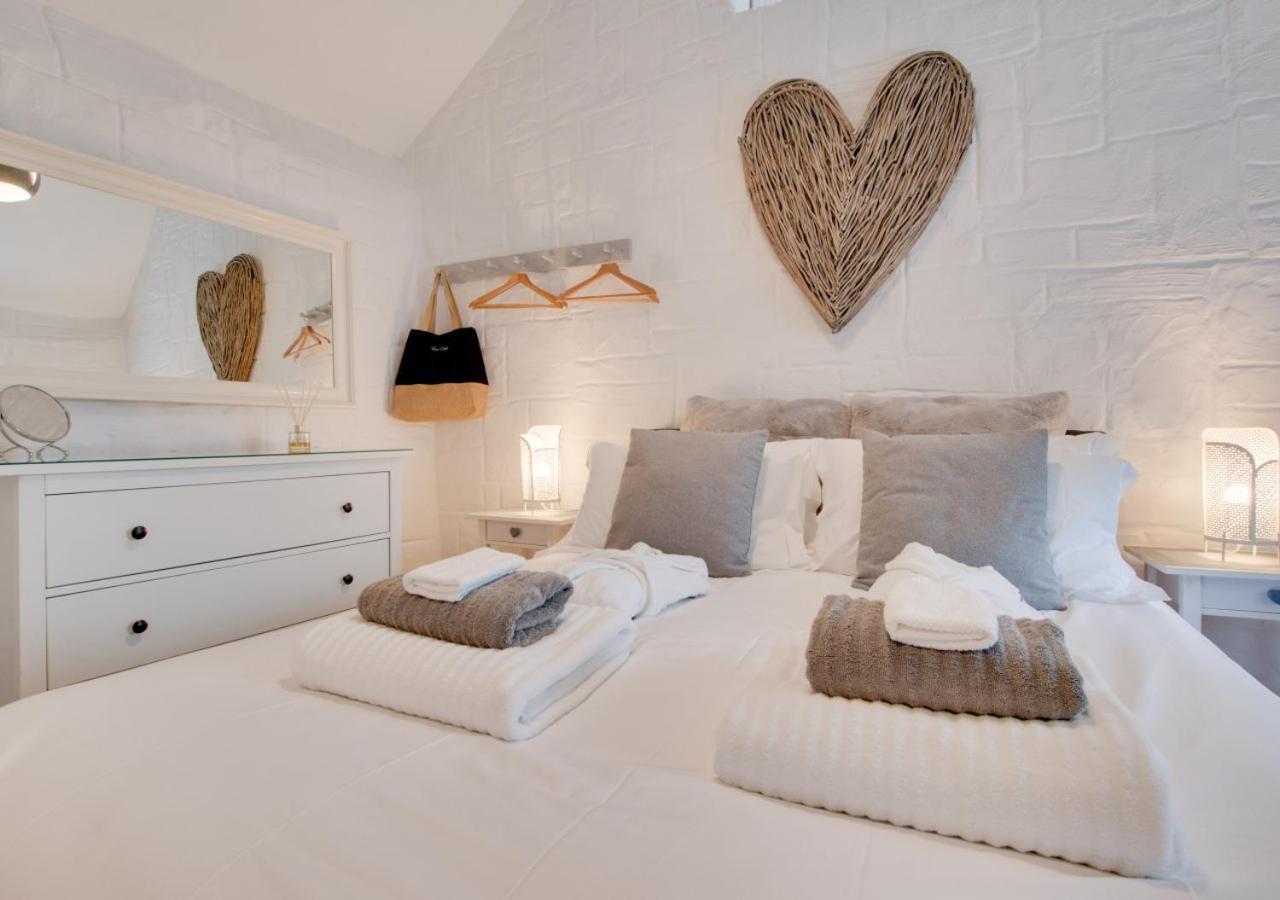 Love Cottage Комб-Мартін Екстер'єр фото
